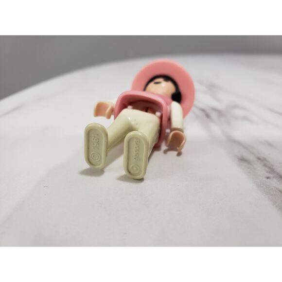 Playmobil‎ Child In Pink Hat Keychain Figure Geobra 1981 Playmobil - Picture 4 of 4